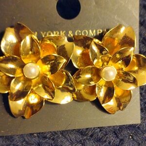 New York & Company Gold Flower Earrings. New. Macy's